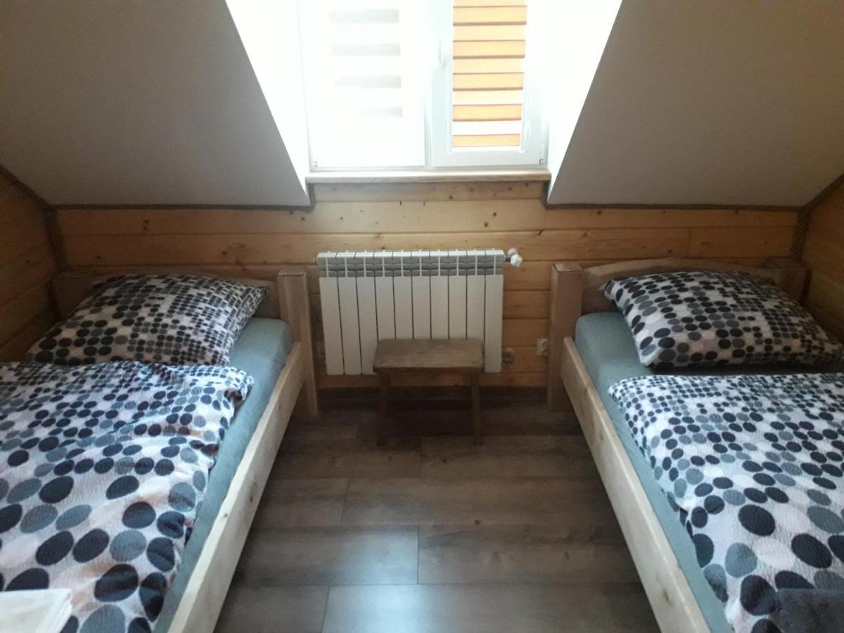 Jaskowa Chata Bieszczady Apartament Z Basenem Baligrod Exterior photo